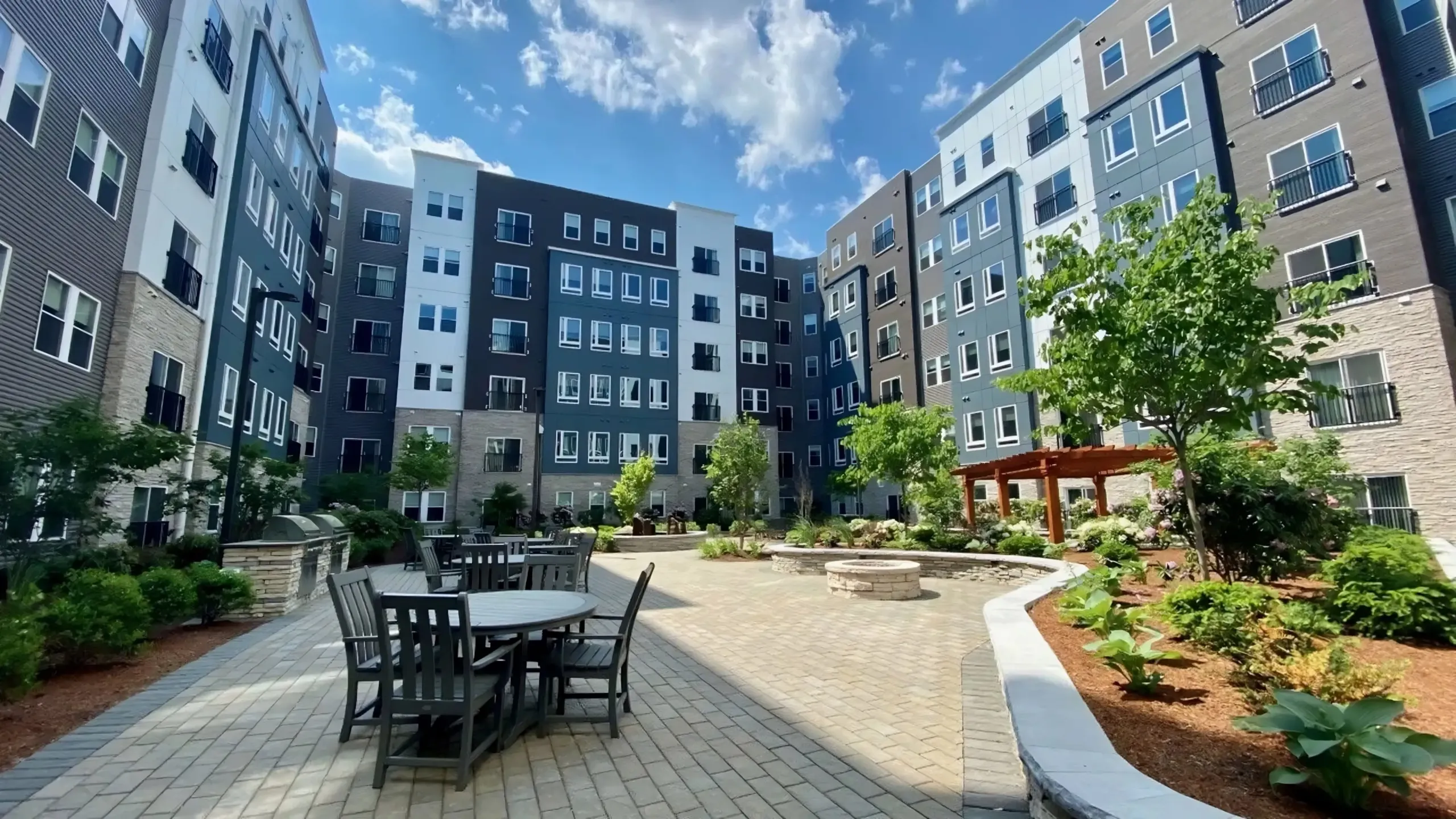 Residence at Crosspoint Apartments – Lowell, MA